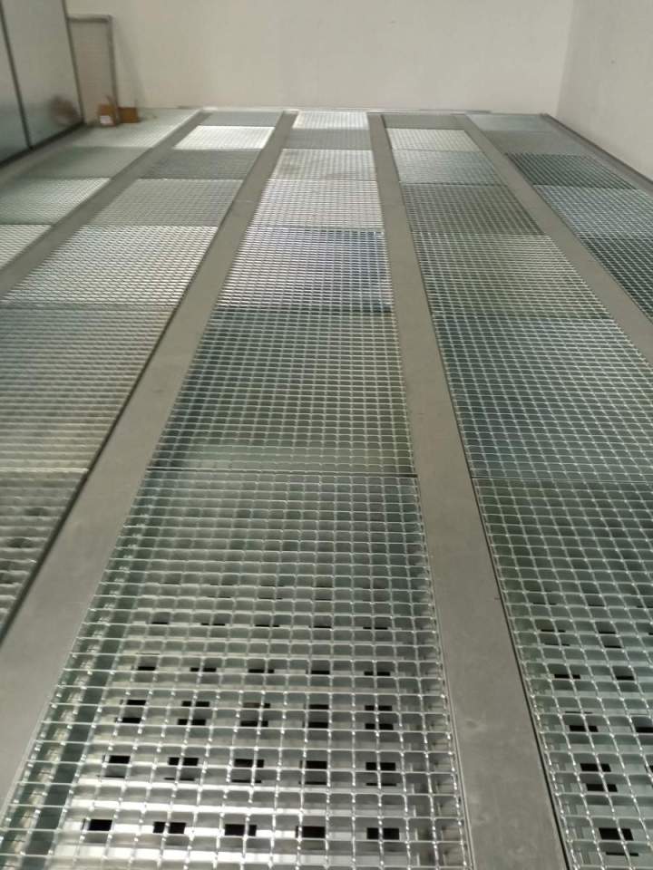 MONTAGE SOUBASSEMENT CABINE PEINTURE